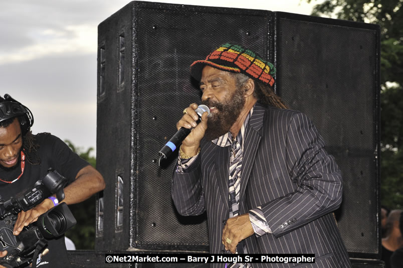 John Holt @ Red Stripe Reggae Sumfest 2008 International Night 2, Catherine Hall, Montego Bay - Saturday, July 19, 2008 - Reggae Sumfest 2008 July 13 - July 19, 2008 - Photographs by Net2Market.com - Barry J. Hough Sr. Photojournalist/Photograper - Photographs taken with a Nikon D300 - Negril Travel Guide, Negril Jamaica WI - http://www.negriltravelguide.com - info@negriltravelguide.com...!