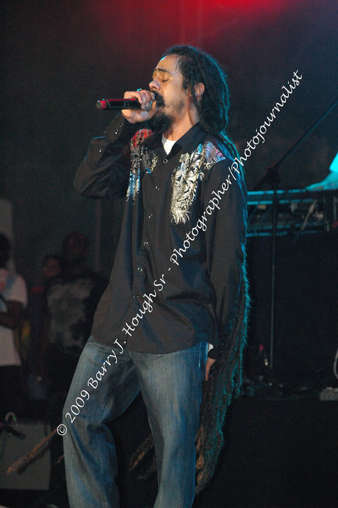 Damian 'Jr. Gong' Marley & NAS @ Reggae Sumfest 2009 - International Night 2 - Reggae Sumfest 2009,Catherine Hall, Montego Bay, St. James, Jamaica W.I. - Saturday, July 25, 2009 - Reggae Sumfest 2009, July 19 - 25, 2009 - Photographs by Net2Market.com - Barry J. Hough Sr. Photojournalist/Photograper - Photographs taken with a Nikon D70, D100, or D300 - Negril Travel Guide, Negril Jamaica WI - http://www.negriltravelguide.com - info@negriltravelguide.com...!