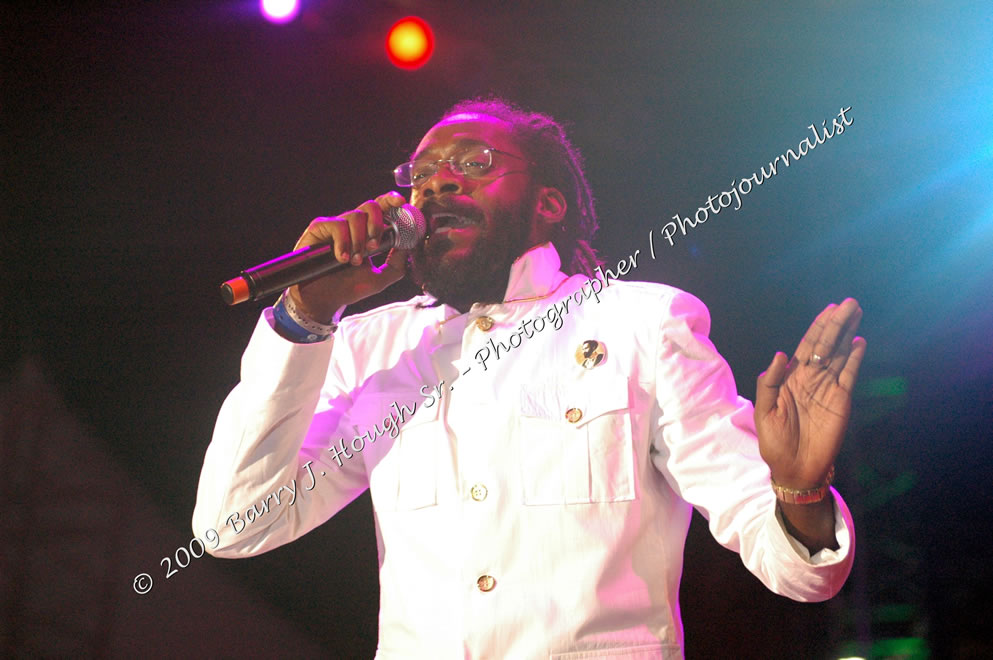 Tarrus Riley @ Reggae Sumfest 2009 - International Night 2 - Reggae Sumfest 2009,Catherine Hall, Montego Bay, St. James, Jamaica W.I. - Saturday, July 25, 2009 - Reggae Sumfest 2009, July 19 - 25, 2009 - Photographs by Net2Market.com - Barry J. Hough Sr. Photojournalist/Photograper - Photographs taken with a Nikon D70, D100, or D300 - Negril Travel Guide, Negril Jamaica WI - http://www.negriltravelguide.com - info@negriltravelguide.com...!