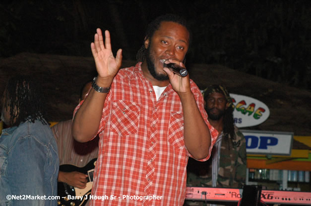 Tarrus Riley, Jimmy Riley, and Dwayne Stephensen - Money Cologne Promotions in association with "British Link Up" presents Summer Jam featuring She's Royal Tarrus Riley & Jimmy Riley - Plus Ras Slick, Sham Dawg, and Whiskey Bagio @ Roots Bamboo, Norman Manley Boulevard, Negril, Jamaica W.I. - Backed up Dean Fraser & The Hurricanne Band - MC Barry G and Rev. BB - July 25, 2007 - Negril Travel Guide.com, Negril Jamaica WI - http://www.negriltravelguide.com - info@negriltravelguide.com...!