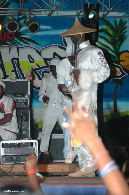 Ninga Man - Spring Break 2005 -  6th Anniversary - All Day - All Night - Photo Gallery - Sunday, March 13th - Long Bay Beach, Negril Jamaica - Negril Travel Guide, Negril Jamaica WI - http://www.negriltravelguide.com - info@negriltravelguide.com...!