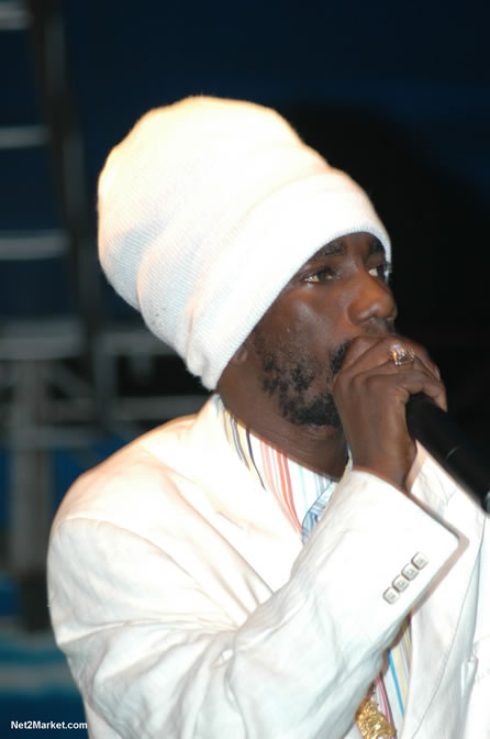 Sizzla - Spring Break 2005 -  6th Anniversary - All Day - All Night - Photo Gallery - Sunday, March 13th - Long Bay Beach, Negril Jamaica - Negril Travel Guide, Negril Jamaica WI - http://www.negriltravelguide.com - info@negriltravelguide.com...!