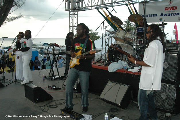 The Ministry of Toursim & The Jamaica Tourist Board present Tourism Awareness Concert in Commemoration of the Start of the 07/08 Winter Tourist Season - Guest Performers: Third World, Tessane Chin, Etana, Assassin, One Third, Christopher Martin, Gumption Band - Saturday, December 15, 2007 - Old Hospital Site, on the Hip Strip, Montego Bay, Jamaica W.I. - Photographs by Net2Market.com - Barry J. Hough Sr, Photographer - Negril Travel Guide, Negril Jamaica WI - http://www.negriltravelguide.com - info@negriltravelguide.com...!