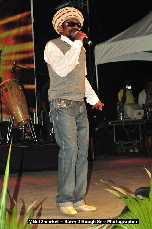 Coco T @ Unite The People An International Reggae Fest, Featuring: Beres Hammond, Coco T, Queen Ifrica, Khalil, Cameal Davis, Iley Dread, Rochelle, Geoffrey Star, Ras Penco, Kool DeLoy, Otis Gayle, J.McKay, Tiney Winey, Venue at Norman Manley Boulevard, Negril, Westmoreland, Jamaica - Saturday, April 4, 2009 - Photographs by Net2Market.com - Barry J. Hough Sr, Photographer/Photojournalist - Negril Travel Guide, Negril Jamaica WI - http://www.negriltravelguide.com - info@negriltravelguide.com...!