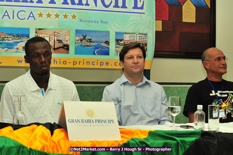 Usain Bolt of Jamaica - The Fastest Man In The World  - Usain Bolt Homecoming Celebrations - Press Conference at the Grand Bahia Principe &amp; Sherwood Content - Waldensia Primary School - Photographs by Net2Market.com - Barry J. Hough Sr. Photojournalist/Photograper - Photographs taken with a Nikon D300 - Negril Travel Guide, Negril Jamaica WI - http://www.negriltravelguide.com - info@negriltravelguide.com...!