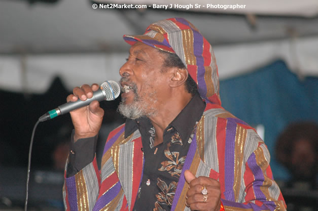 Ljahman Levi @ Western Consciousness 2007 - Presented by King of Kings Productons - Saturday, April 28, 2007 - Llandilo Cultural Centre, Savanna-La-Mar, Westmoreland, Jamaica W.I. - Negril Travel Guide, Negril Jamaica WI - http://www.negriltravelguide.com - info@negriltravelguide.com...!